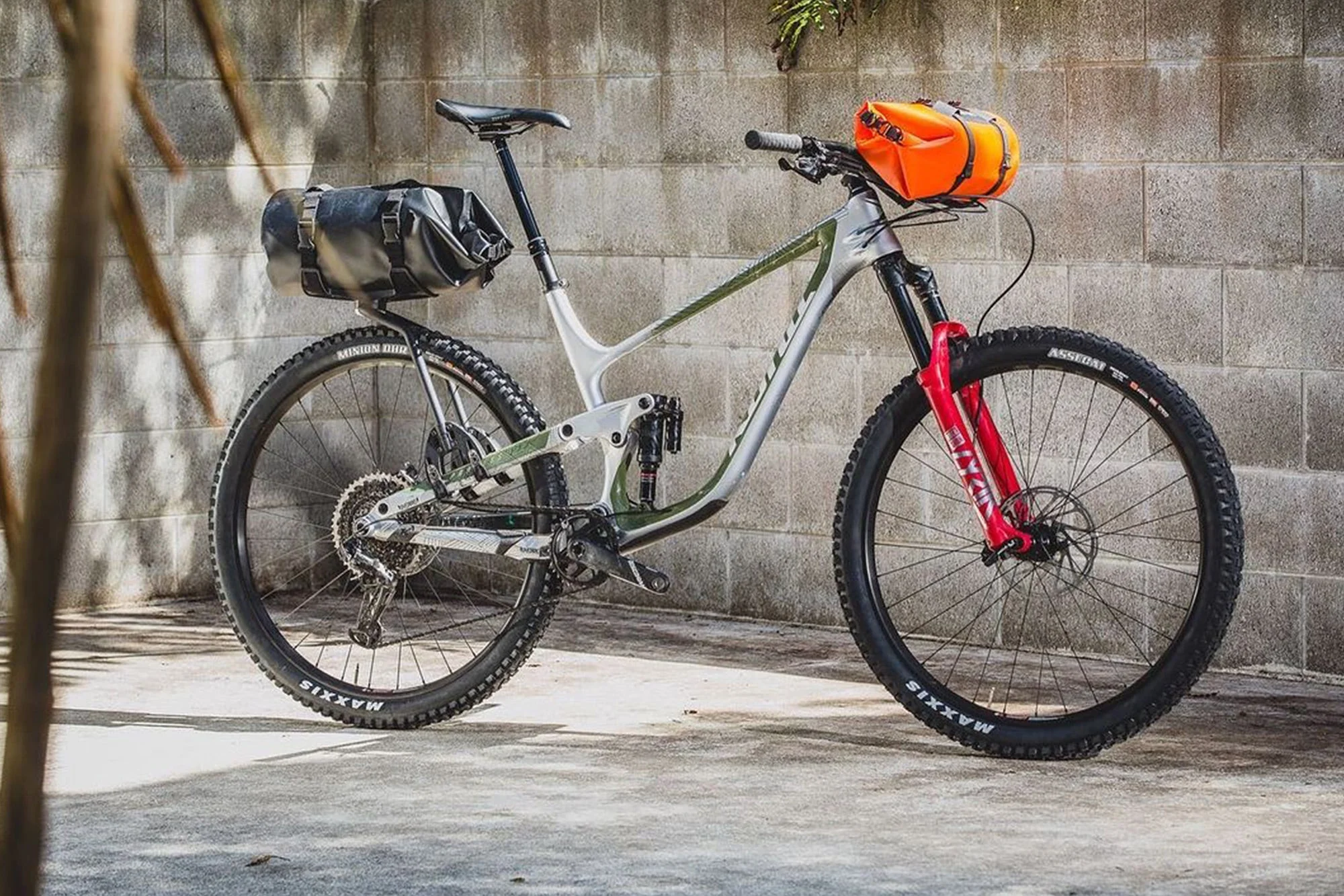 Spider Rear Rack + 12L Dry Bag Essentials Bundle - Image 12